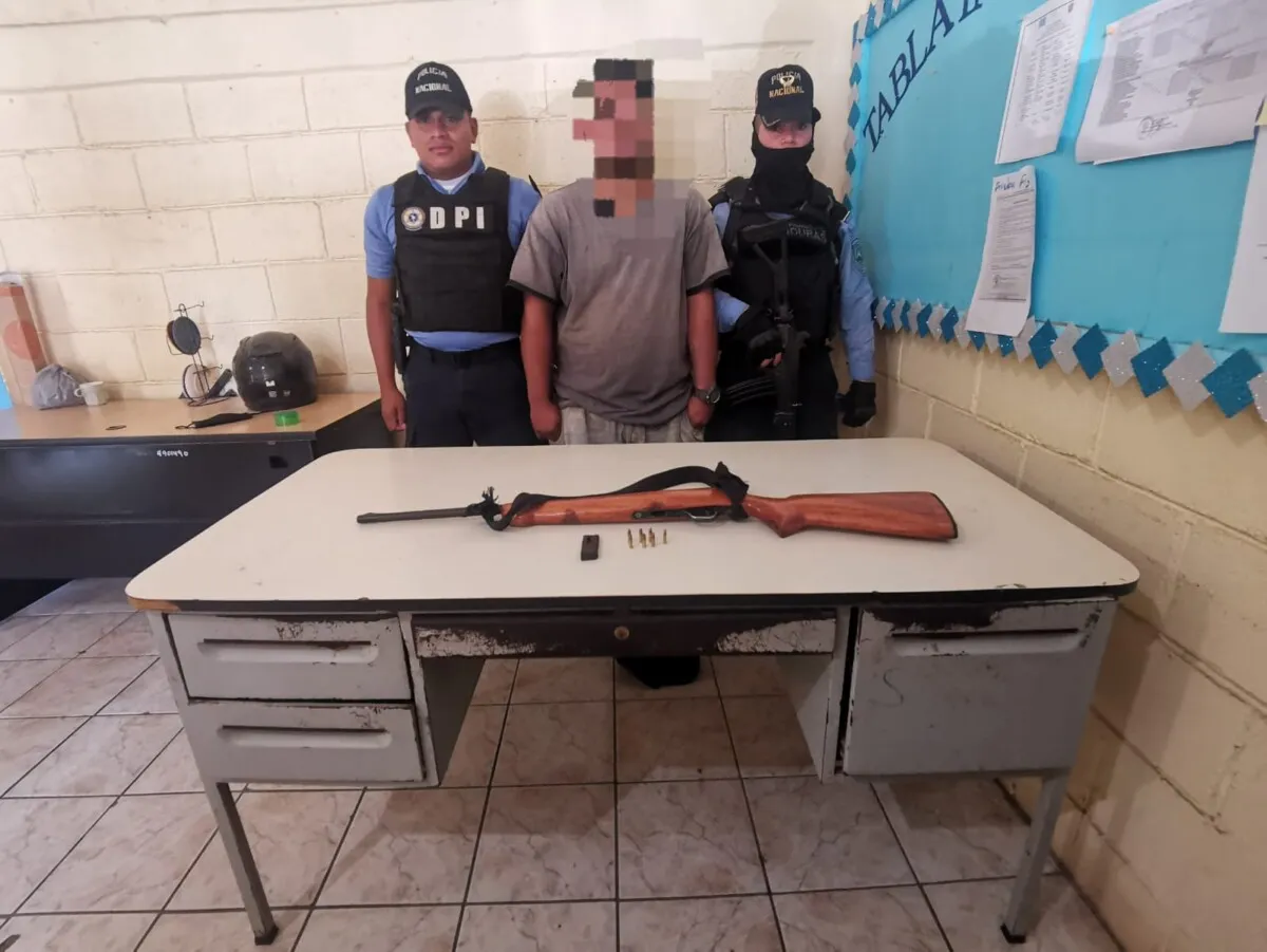 Funcionarios de la UDEP-15 detienen a ciudadanos por tenencia y porte ilegal de armas de fuego