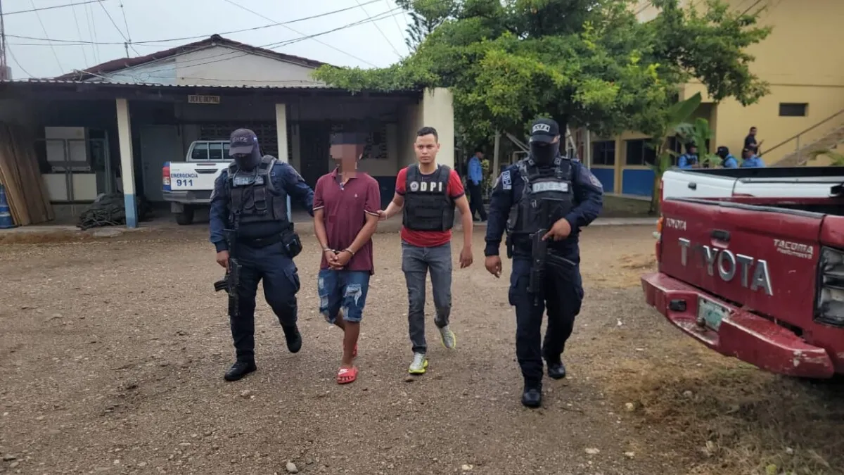 Agentes de la UDEP-15, detienen a ciudadano por el delito de tráfico de drogas