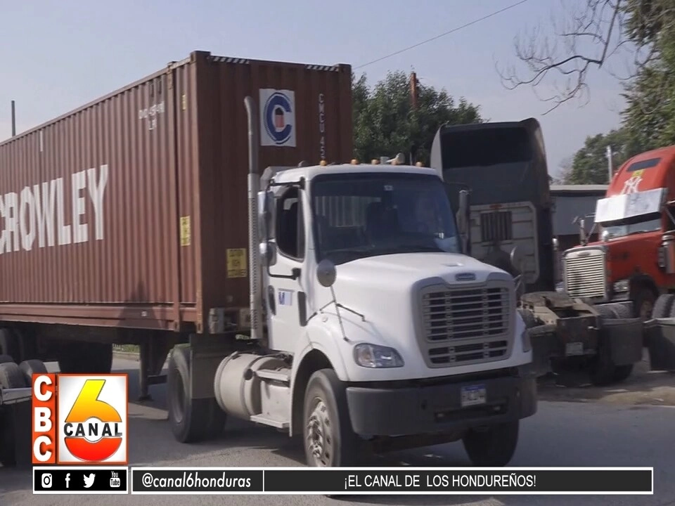 Cobros injustificados de algunas municipalidades denuncian transportistas de carga
