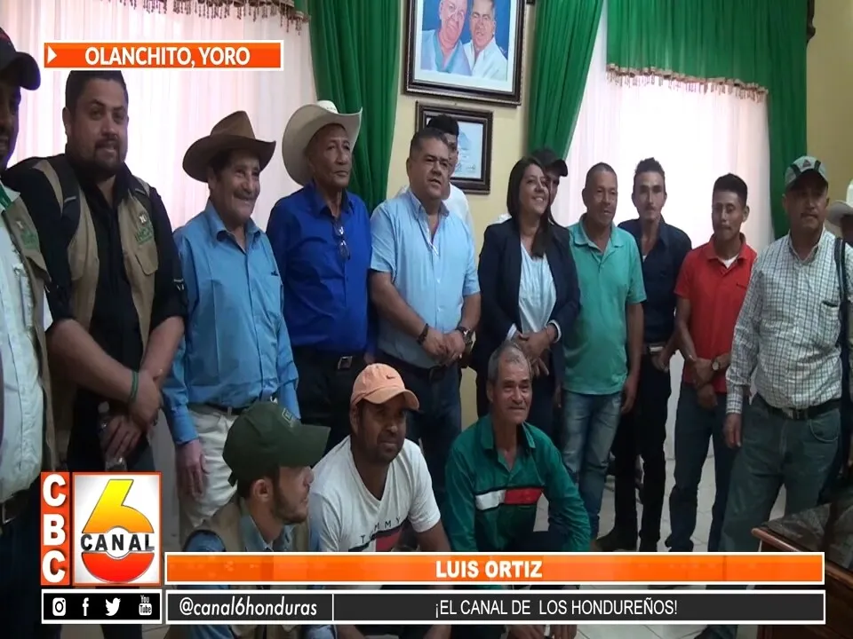 IHCAFE Se reúnen con el alcalde municipal y productores de café en Olanchito
