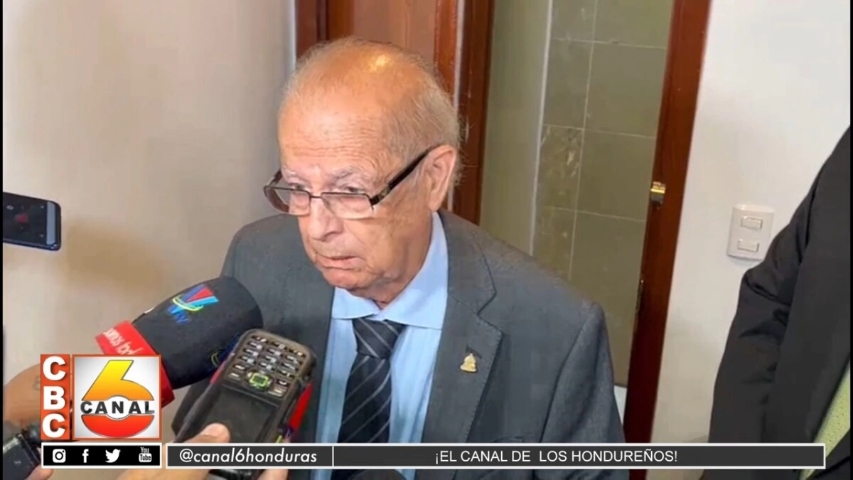 Magistrado Edgardo Cáceres interpone su renuncia ante el Congreso Nacional
