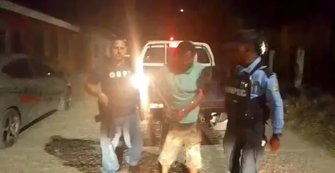 Policía Nacional detiene vendedor ambulante sospechoso de raptar a menor en Naco, Cortés