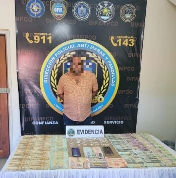 Tras allanamiento policías capturan albañil con fuerte cantidad de dinero y droga en Copán