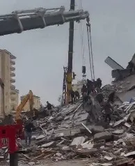 Un grupo de rescatistas EMERCOM de Rusia voló al área del terremoto en Turquía y Siria para brindar asistencia