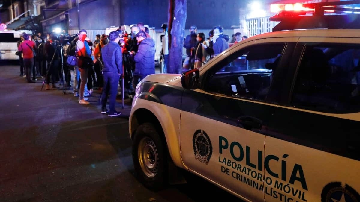 Un policía y dos asaltantes murieron en medio de una balacera en Bogotá