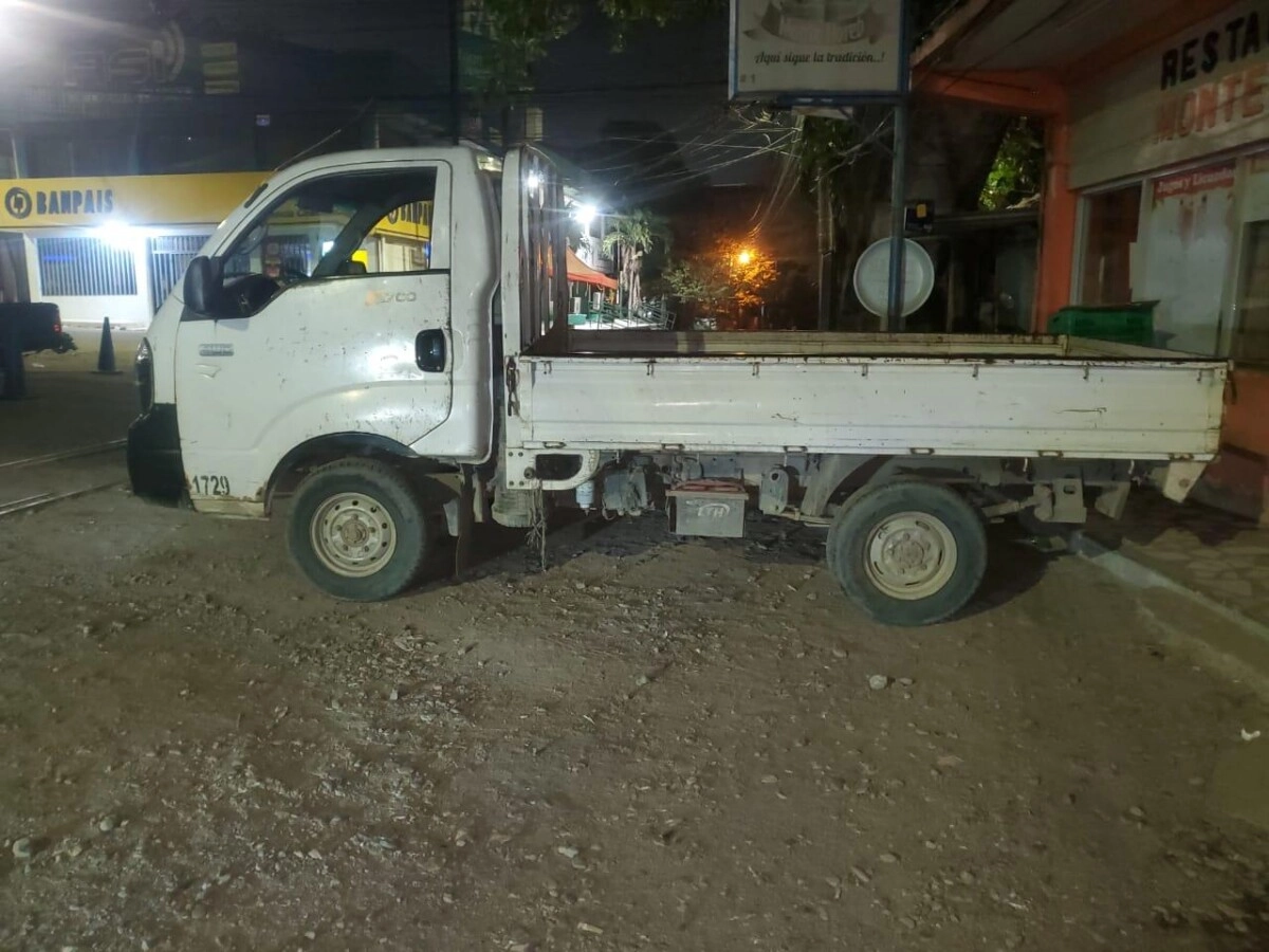 Agentes policiales asignados a Chamelecón recuperan vehículo con reporte de robo