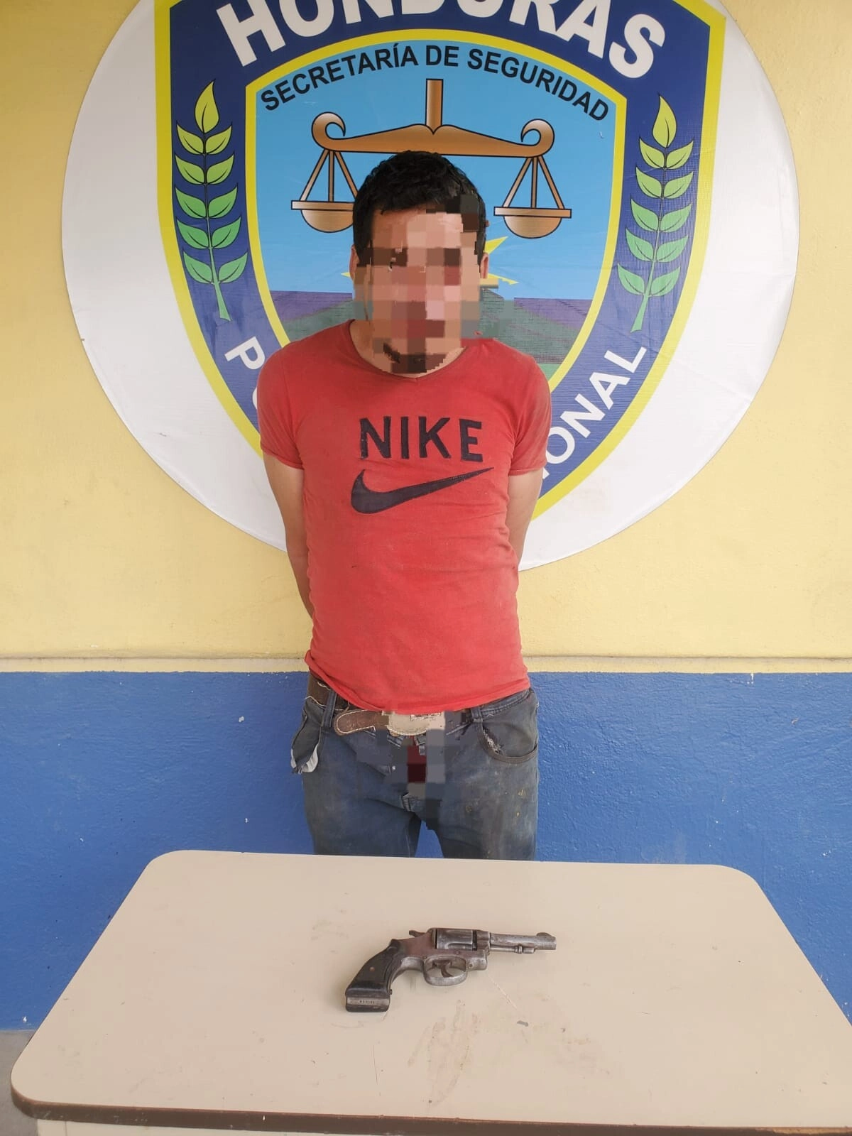 Arrestan a un ciudadano por porte ilegal de arma de fuego