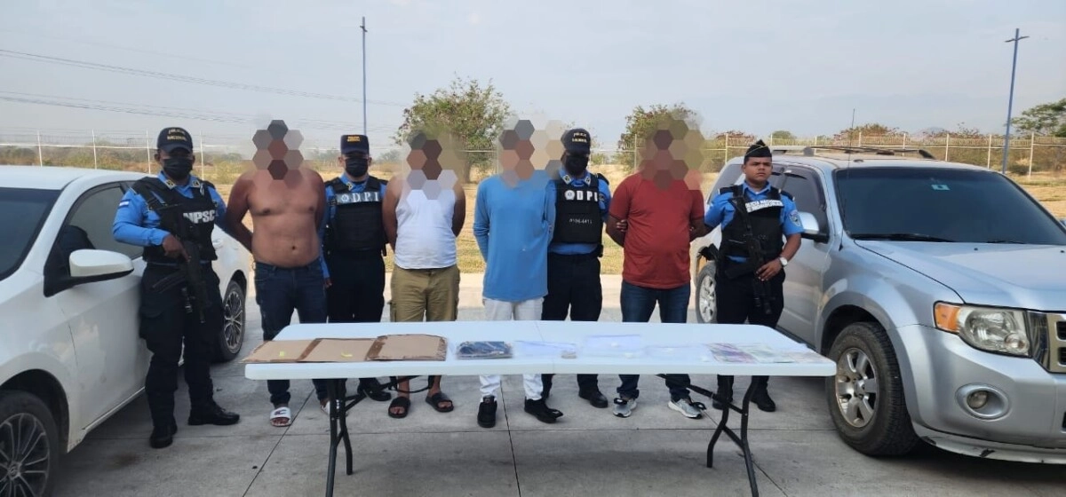 DPI/DNPSC arrestan cuatro miembros de la banda delictiva 