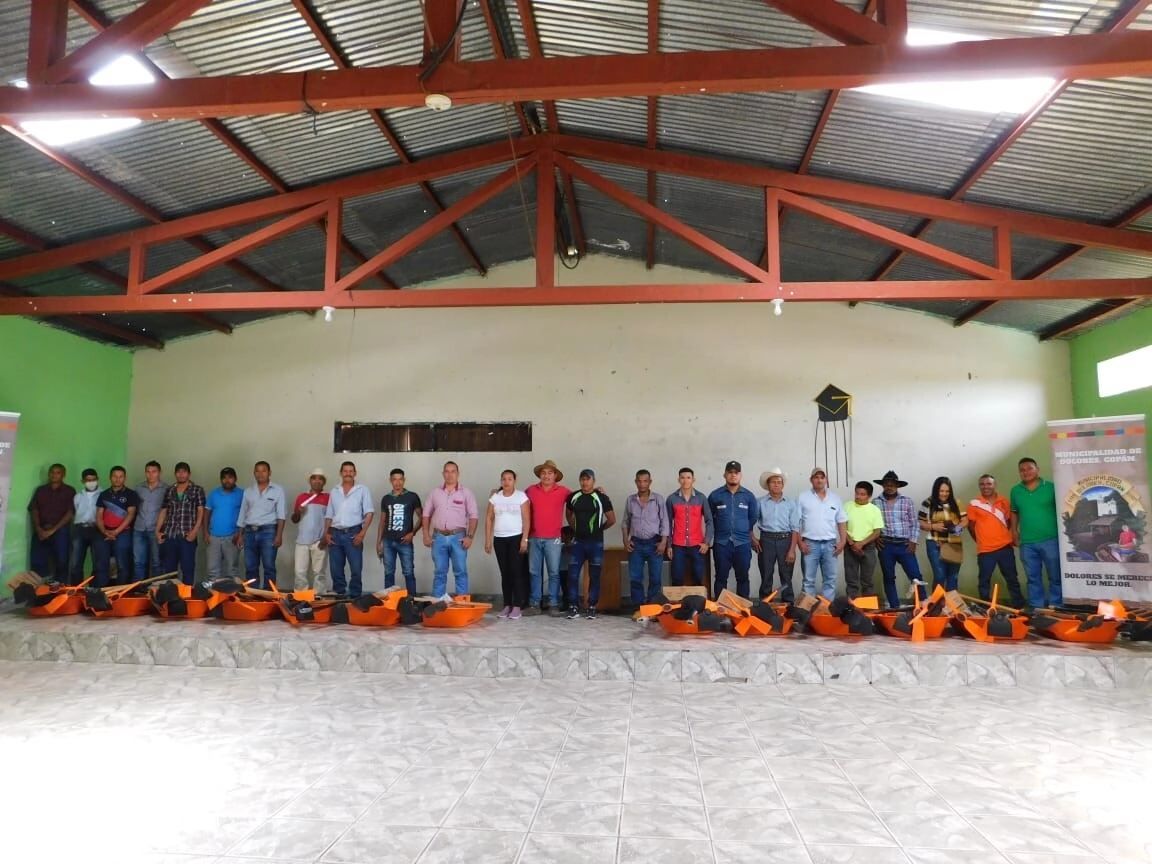 Entrega de kit de herramientas a fuerzas vivas en el municipio de dolores Copán