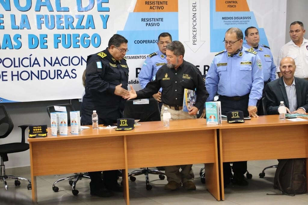 La Policía Nacional de Honduras lanzó su nuevo Manual de Uso de la Fuerza codiseñado por DCAF 2