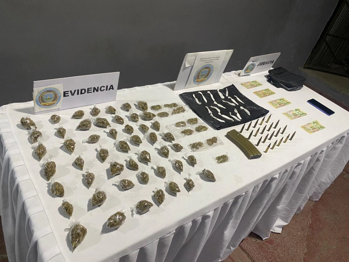 Por tráfico de drogas porte de munición de uso prohibido y asociación para delinquir, la DIPAMPCO captura a alias EL ANUEL