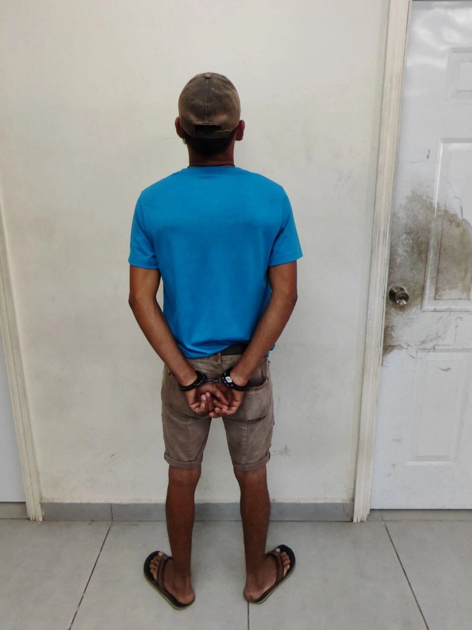 Autoridades de la UDEP-1 arrestan a un albañil por el delito de tenencia y portación ilegal de arma de fuego en La Ceiba 02