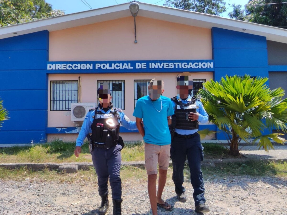 Autoridades de la UDEP-1 arrestan a un albañil por el delito de tenencia y portación ilegal de arma de fuego en La Ceiba 03