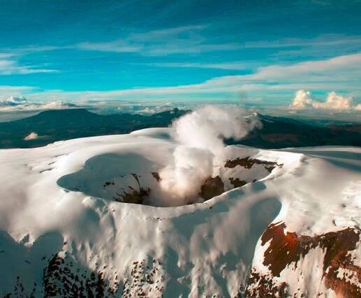 En Colombia se mantiene alerta naranja en el volcán Nevado del Ruiz: sismo de 3.9 grados sacudió zonas aledañas