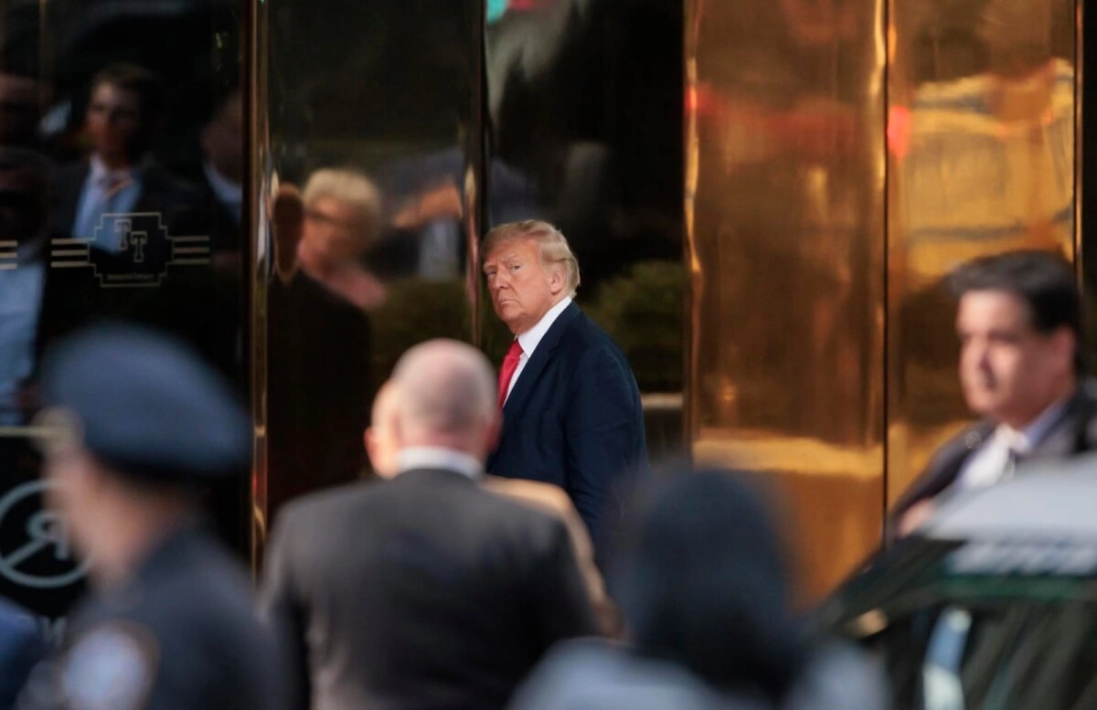 Expresidente de EEUU, Donald Trump, llega a New York, para enfrentar cargos este martes