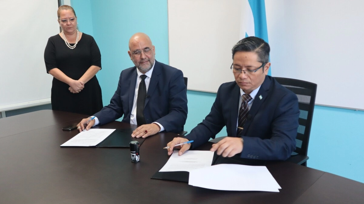 La SEN y la CREE firman convenio de cooperación institucional para temas técnicos