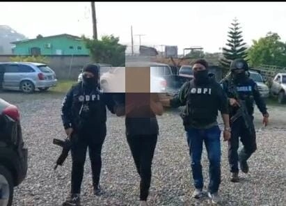Con droga detienen a mujer tras allanamiento de morada en Cucuyagua, Copán