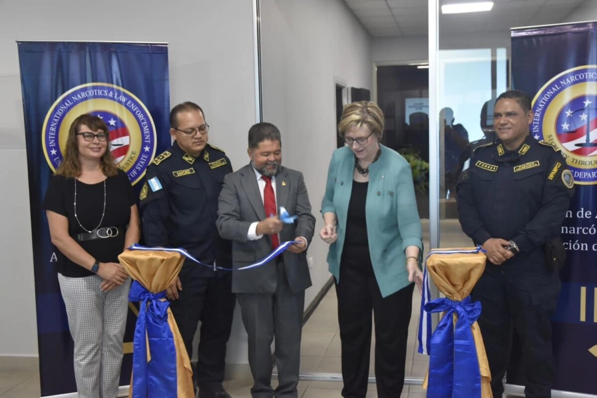 Con el apoyo del INL autoridades policiales inauguran Sala Audiovisual de la Dirección de Comunicación Estratégica de la Policía Nacional