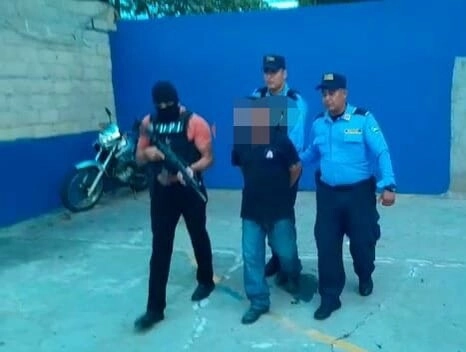 Policías de la UDEP-7 detienen a ciudadano por el delito de tráfico de drogas