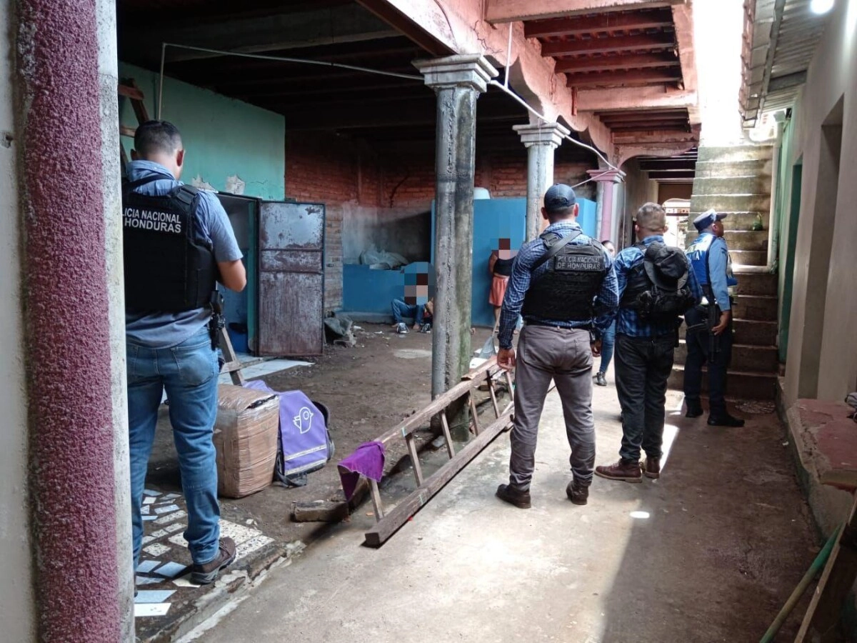 DPI desarticula y arresta a tres miembros de la banda delictiva “Los Berruque”, en poder de presunta droga 03