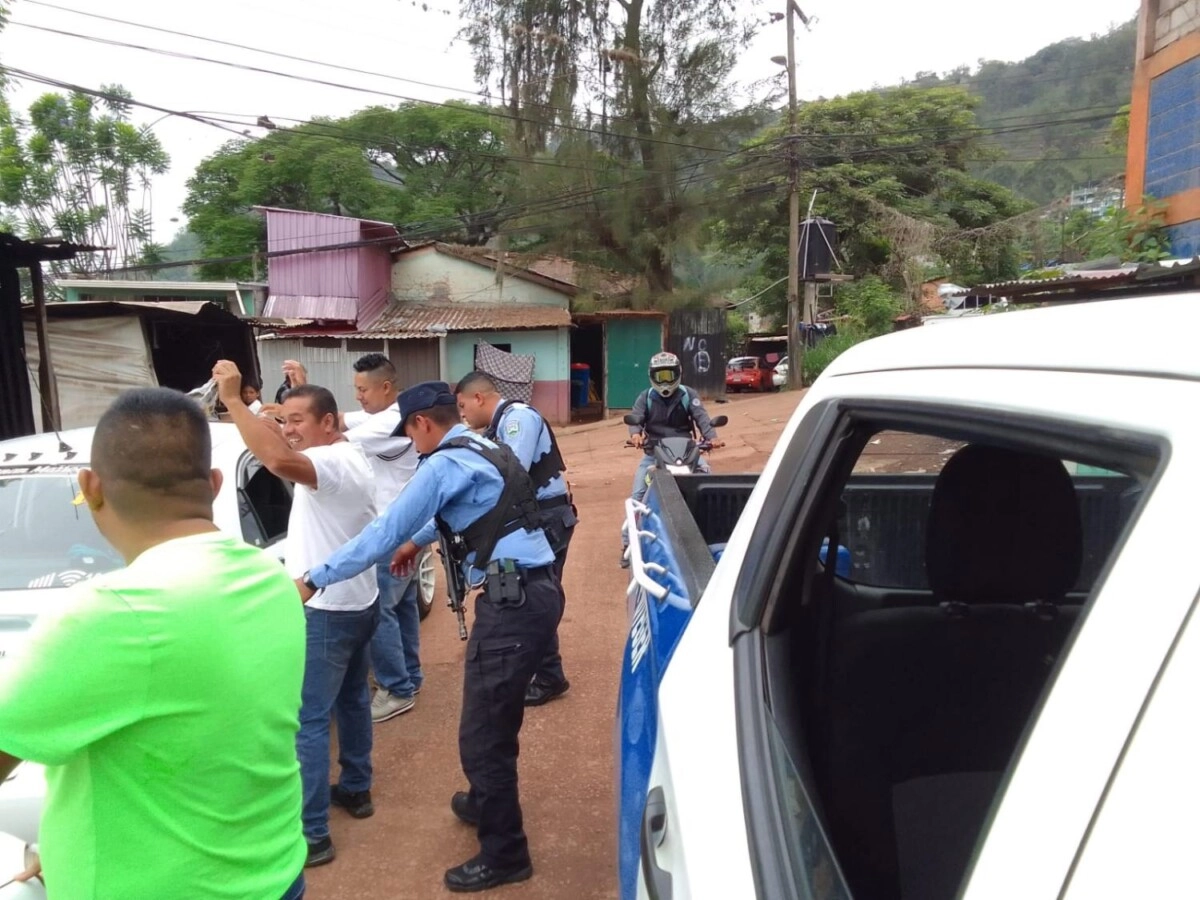 Policías de la UMEP-1 saturan colonias y barrios de la capital para erradicar grupos delictivos que operan en la zona 01