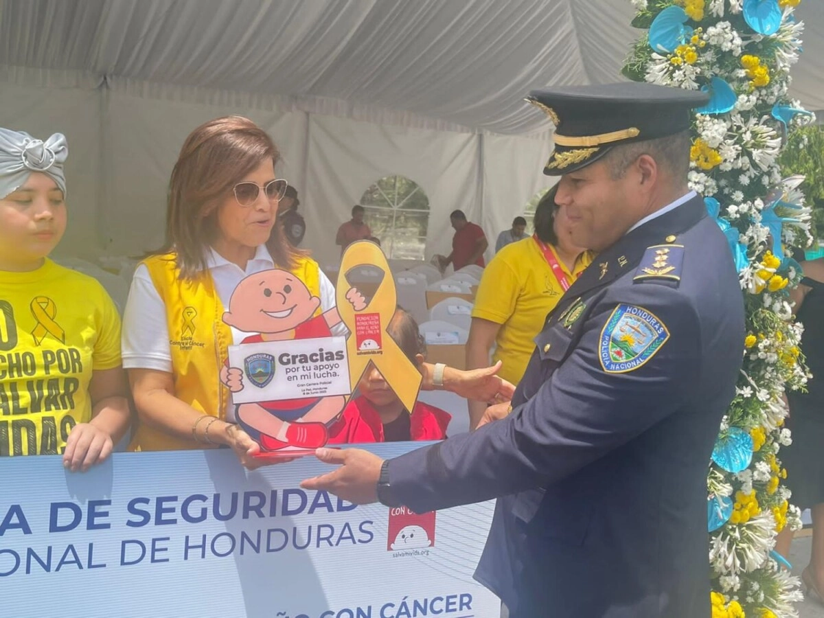 La DNVT dona L137,760 a la Fundación Hondureña para el niño con cáncer 01