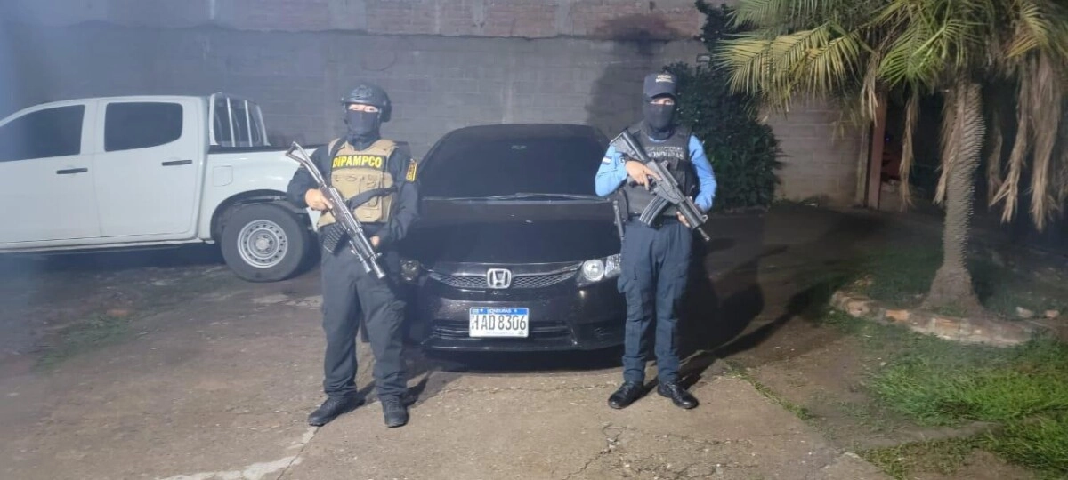 Agentes de DIPAMPCO le dieron detención a dos personas en posesión de drogas en Siguatepeque 02