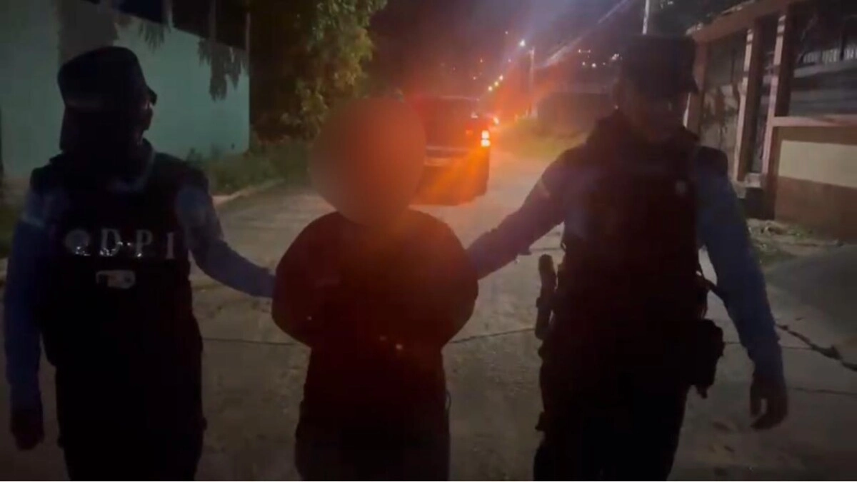 Alias “La Chaparra,” presunta integrante del grupo delictivo organizado MS-13, es detenida de manera flagrante, en Villanueva, Cortés  01