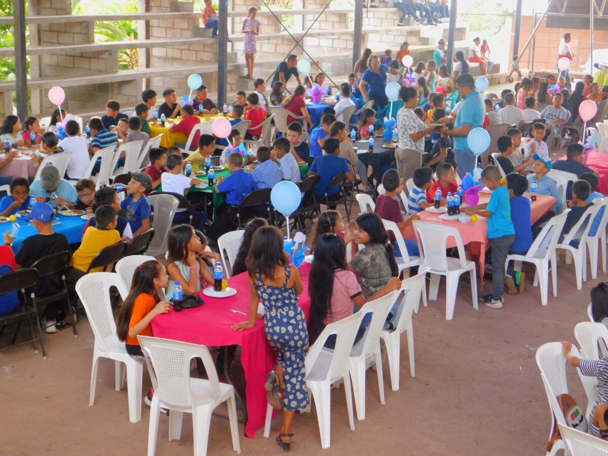 Docentes del centro educativo Miguel Paz Barahona de San José, Copán  03