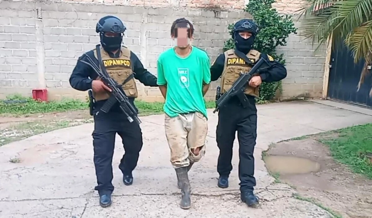 En posesión de drogas DIPAMPCO captura a un ciudadano en La Libertad Comayagua03