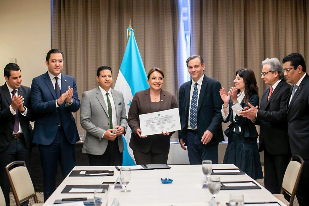 La presidenta Xiomara Castro recibió la presidencia Pro Tempore de la Coalición de Naciones con Bosques Tropicales