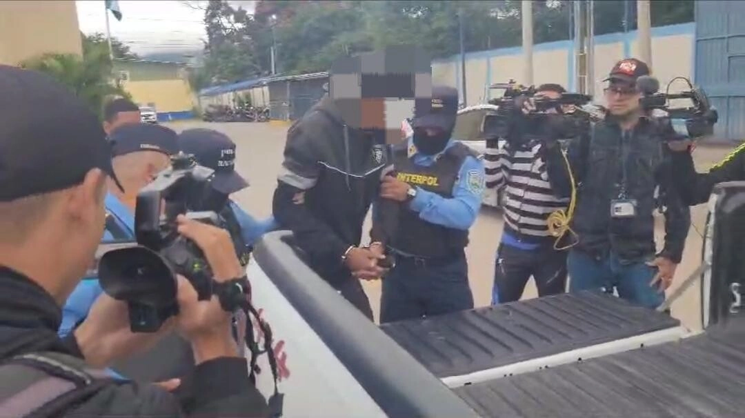 Agentes De Interpol Capturan A Ciudadano Venezolano Solicitado En Extradición03