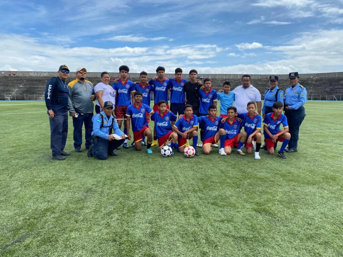 Instructores Great Realizan Campeonato Deportivo Intercolegial En La Paz02
