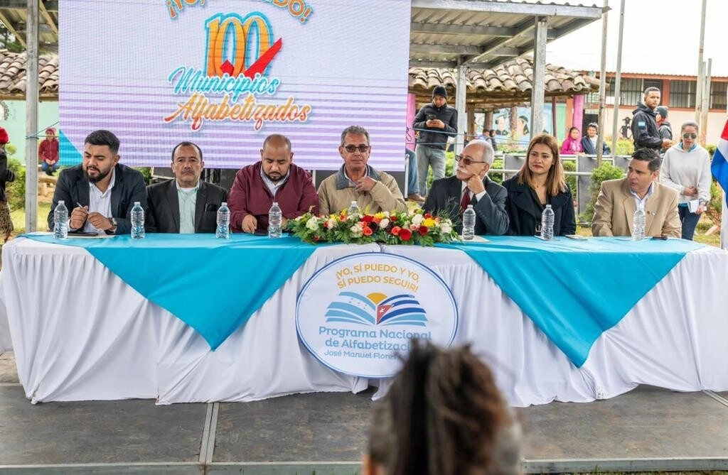 Con Yarula, Honduras Logra El Municipio Número 100 Libre De Analfabetismo
