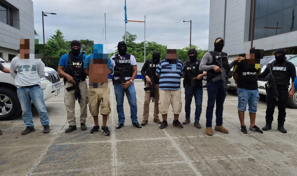 Dpi Aprehende A Cuatros Supuestos Integrantes De La Banda Delictiva Los Olanchanos En Poder De Armas De Fuego Y Droga