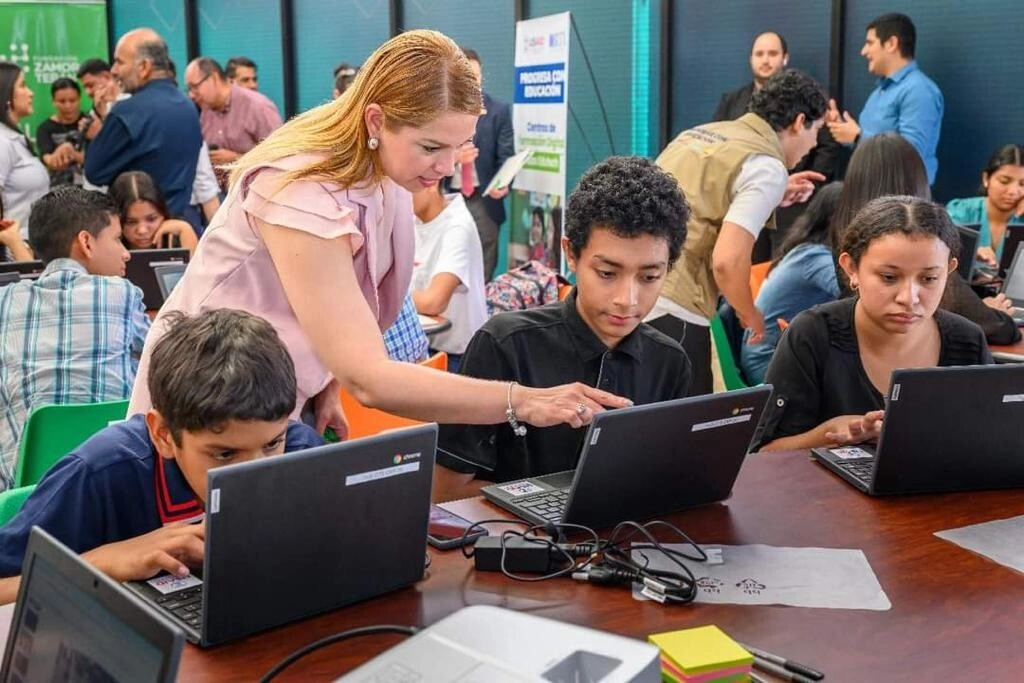 En Comayagua Inauguran El Primer Centro De Formación Digital Hub Edutech
