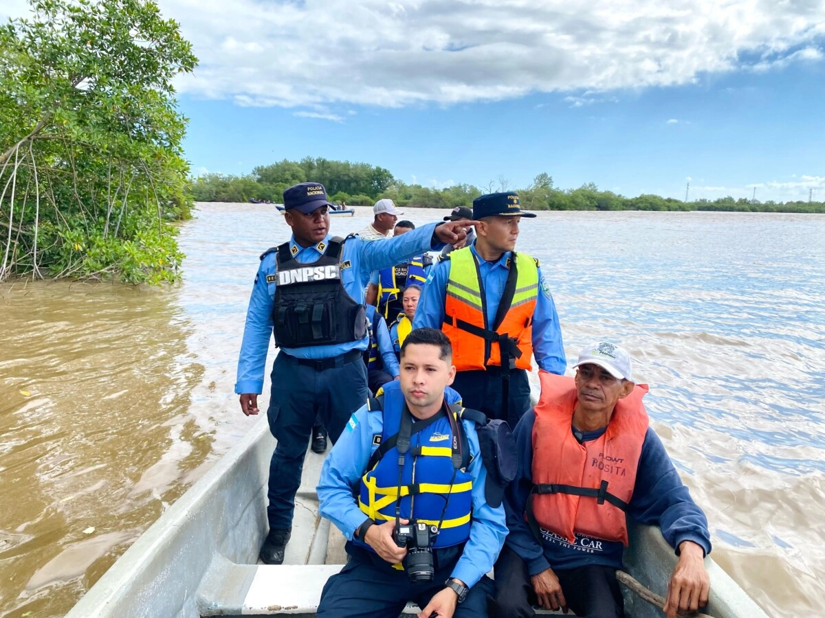 Misión Policial De Búsqueda Y Rescate En Brus Laguna, Localiza Los Restos De Dos Posibles Víctimas