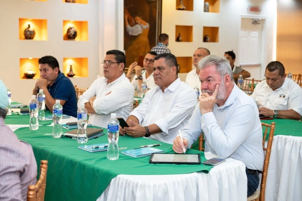Educación y Alcaldías afianzan alianzas para fortalecer sistema educativo hondureño