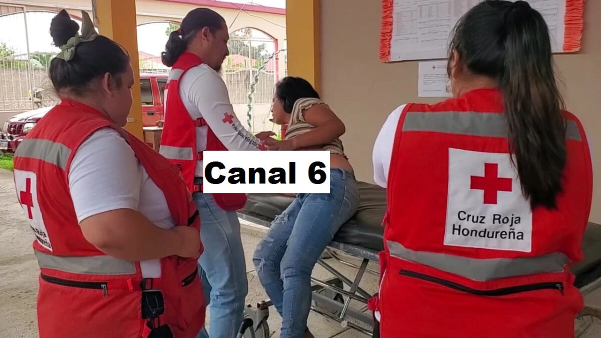Iba De Jalón En La Paila De Un Carro Y Cayó Al Pavimento, Hoy Está Herida En Hospital De Copán 01