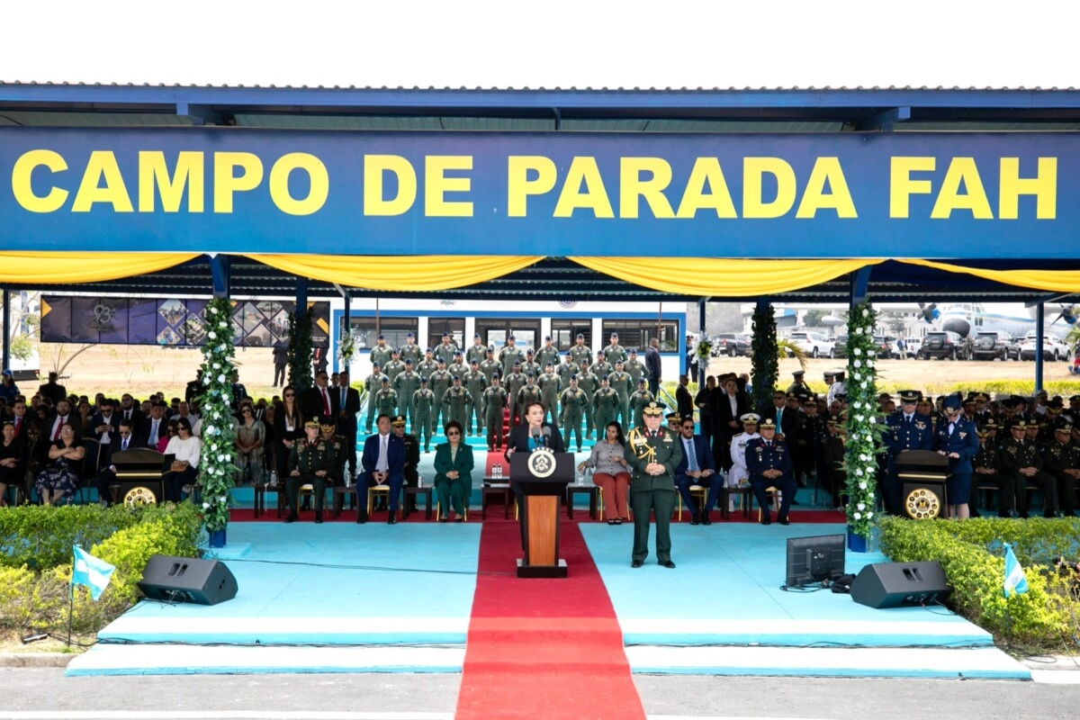 Presidenta Xiomara Castro Anuncia Repotenciación De La Fuerza Aérea En Su 93 Aniversario 01