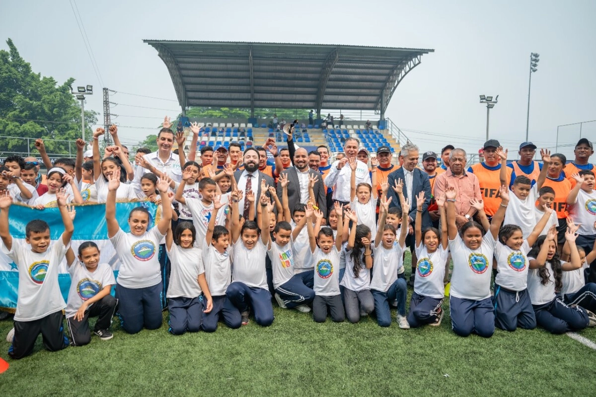 Implementarán Programa Footbaal For Schools En 100 Centros Educativos Hondureños 01