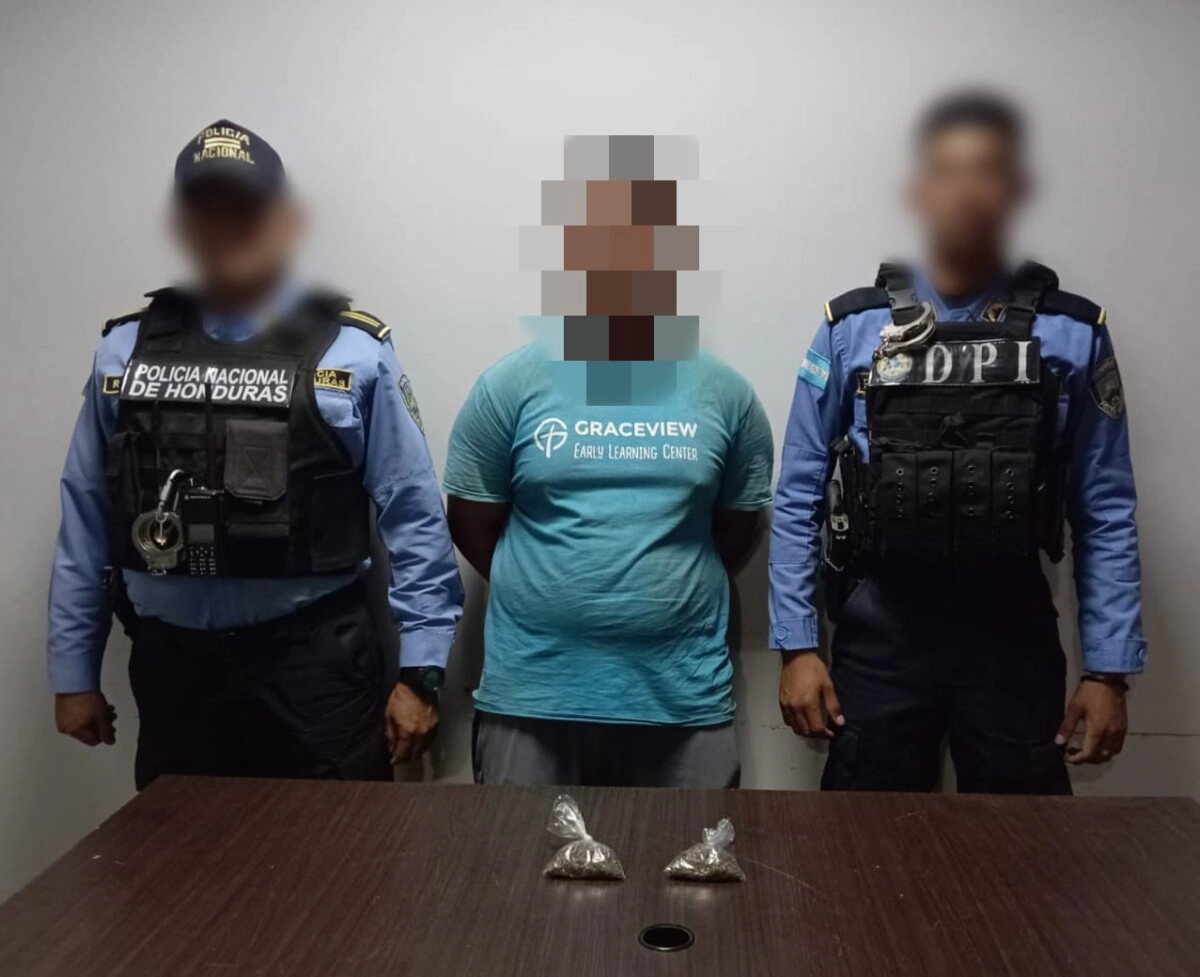 Policia Nacional Arrestan Vendedor De Supuesta Droga En Catacamas
