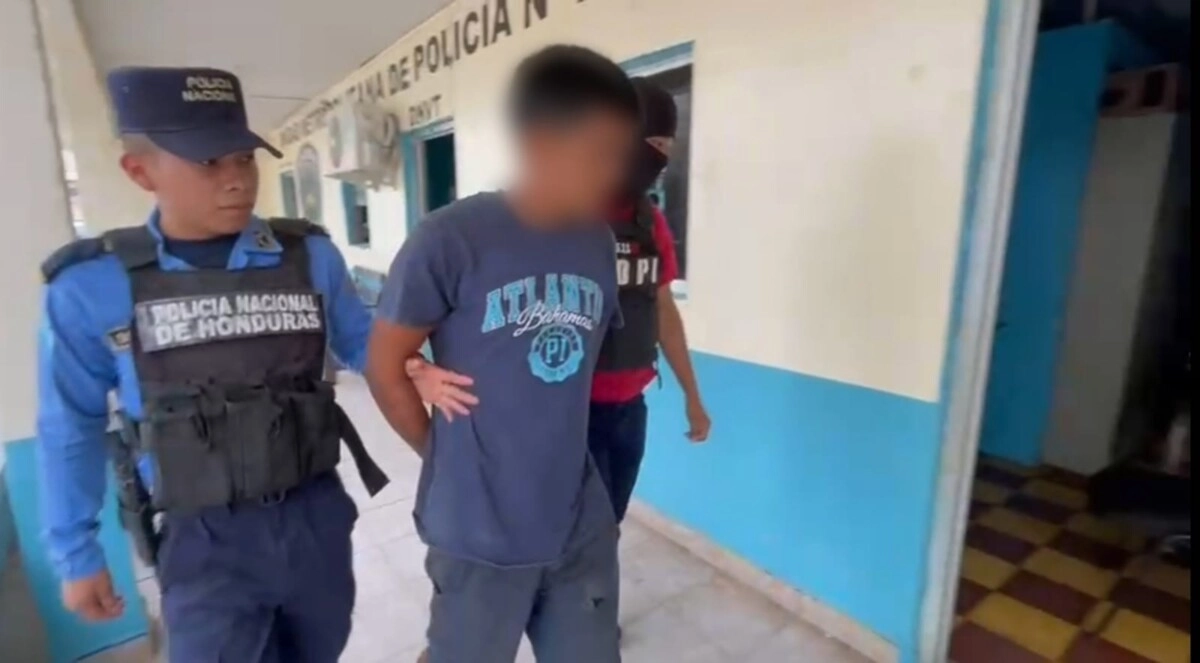Policías De La Umep 24, Capturan A Un Hombre Acusado De Violar A Una Joven