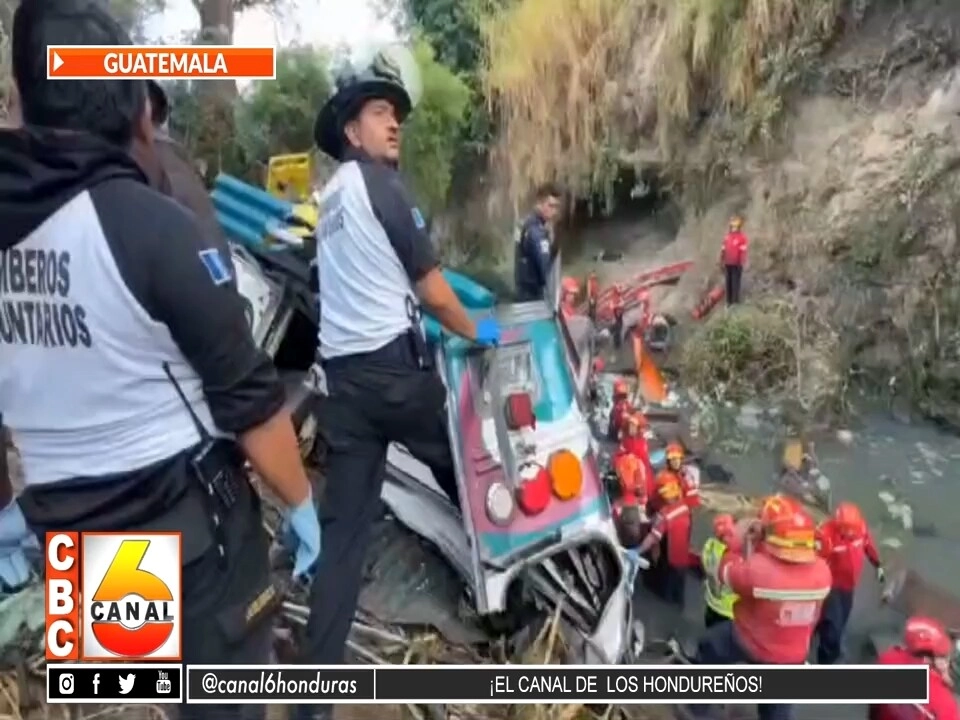 Mas De 40 Personas Fallecidas Luego Que Autobus Cayera En Hondonada En Guatemala