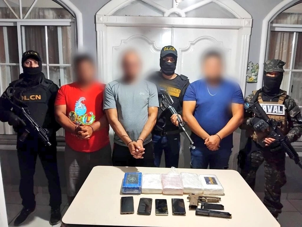 Mp Coordina Captura De Tres Personas En Posesión De Cinco Kilos De Supuesta Cocaína En La Ceiba