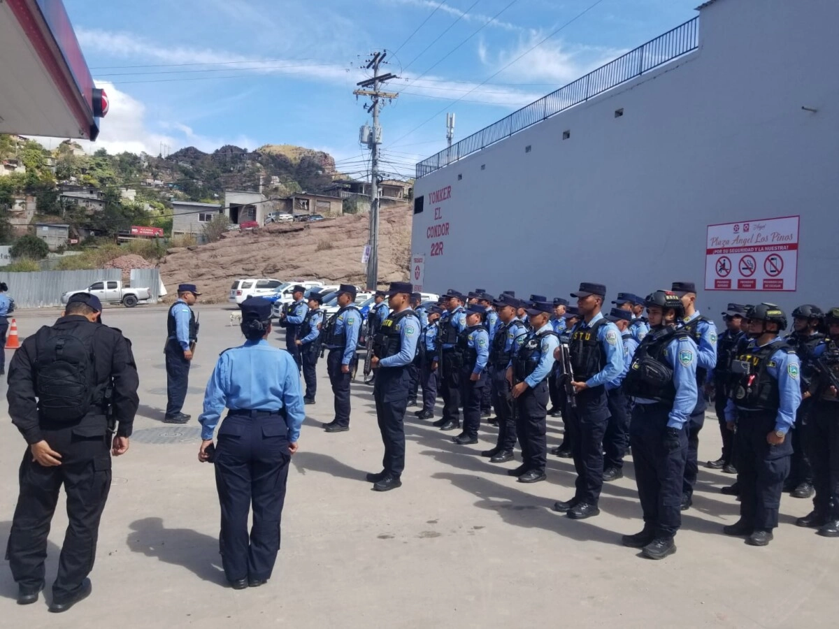 Policia Nacional Refuerza Operativos En La Capital